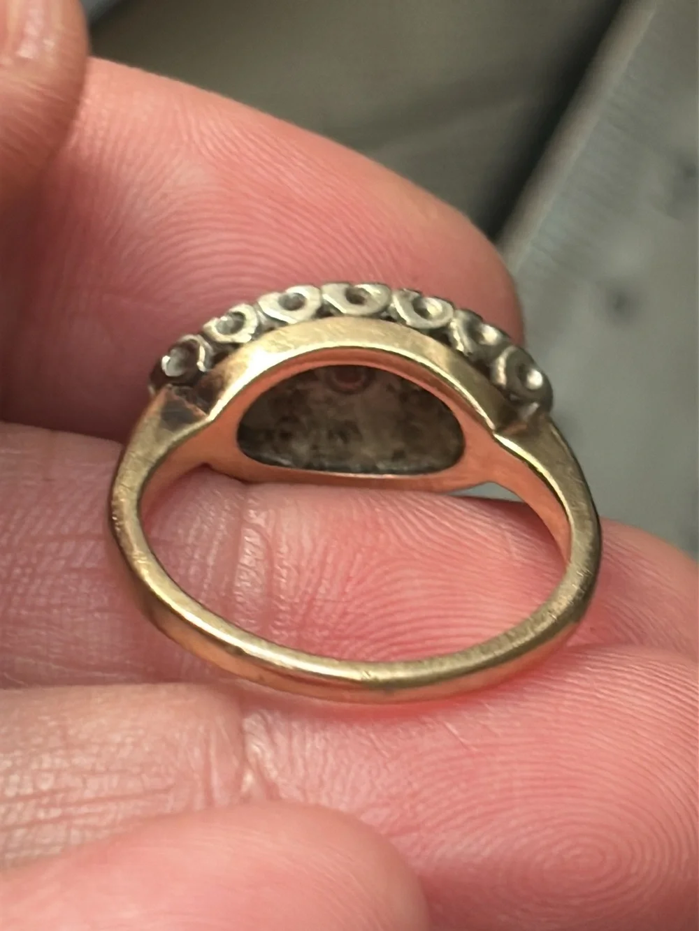 N/A elegant solid